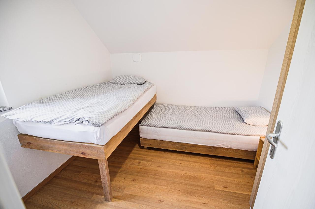 Mojcin Pisker Apartment House Крань Екстер'єр фото