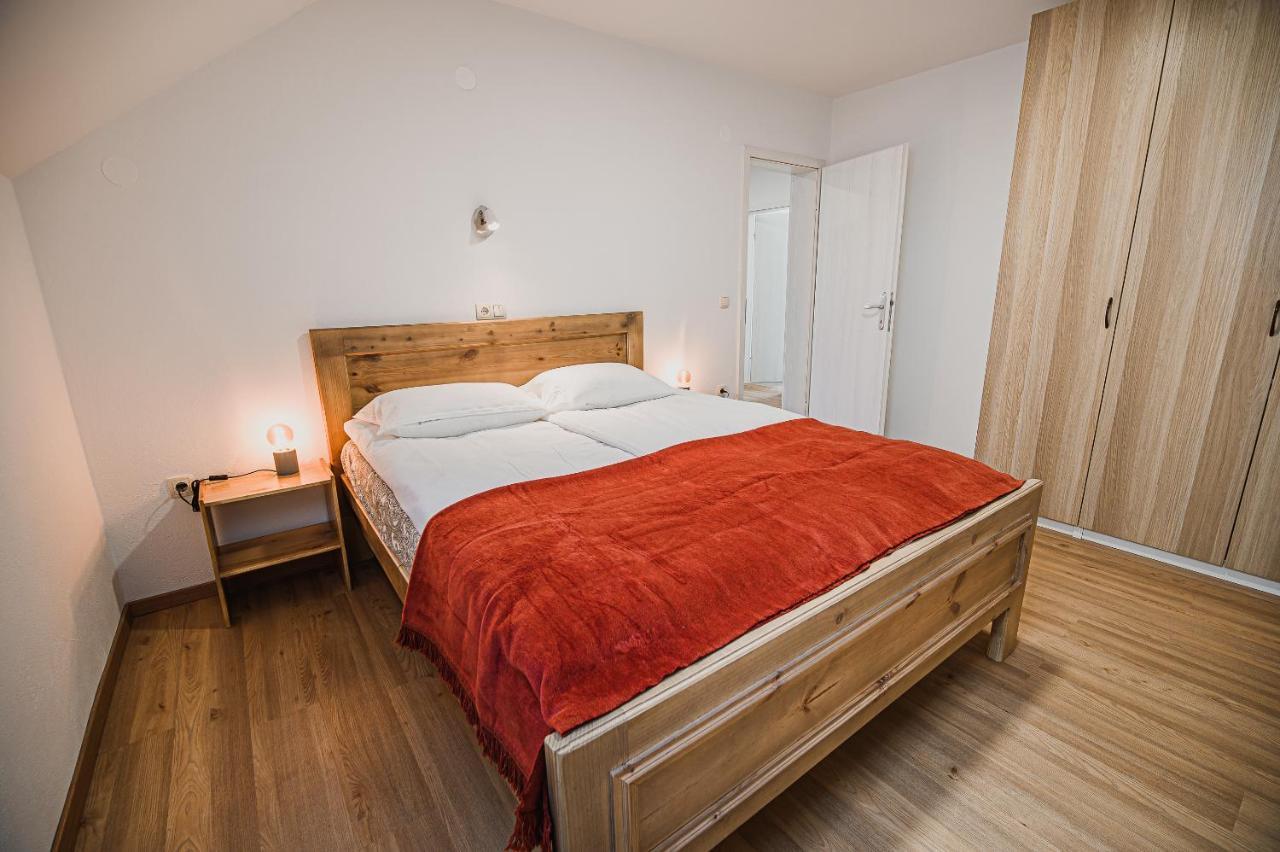 Mojcin Pisker Apartment House Крань Екстер'єр фото